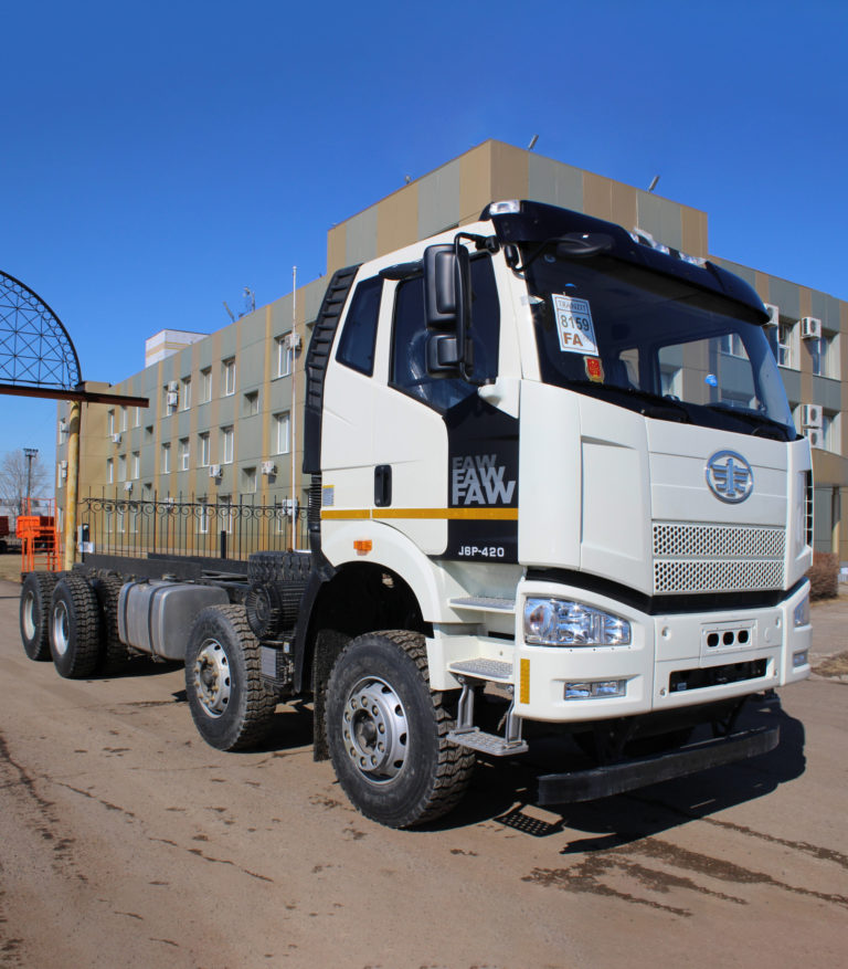 Шасси FAW 8x4 1